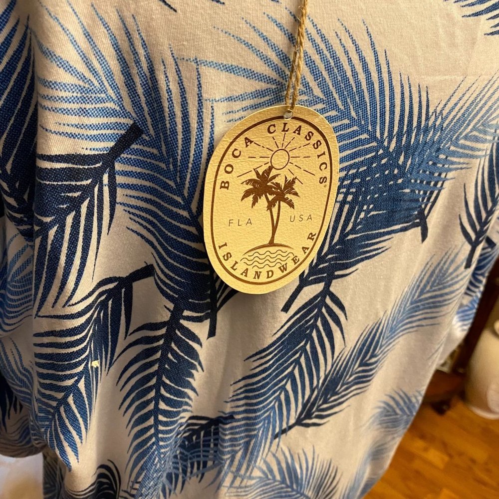 Boca Classic Island Wear Size XL Short Sleeve Blue Leaves on White Background Co